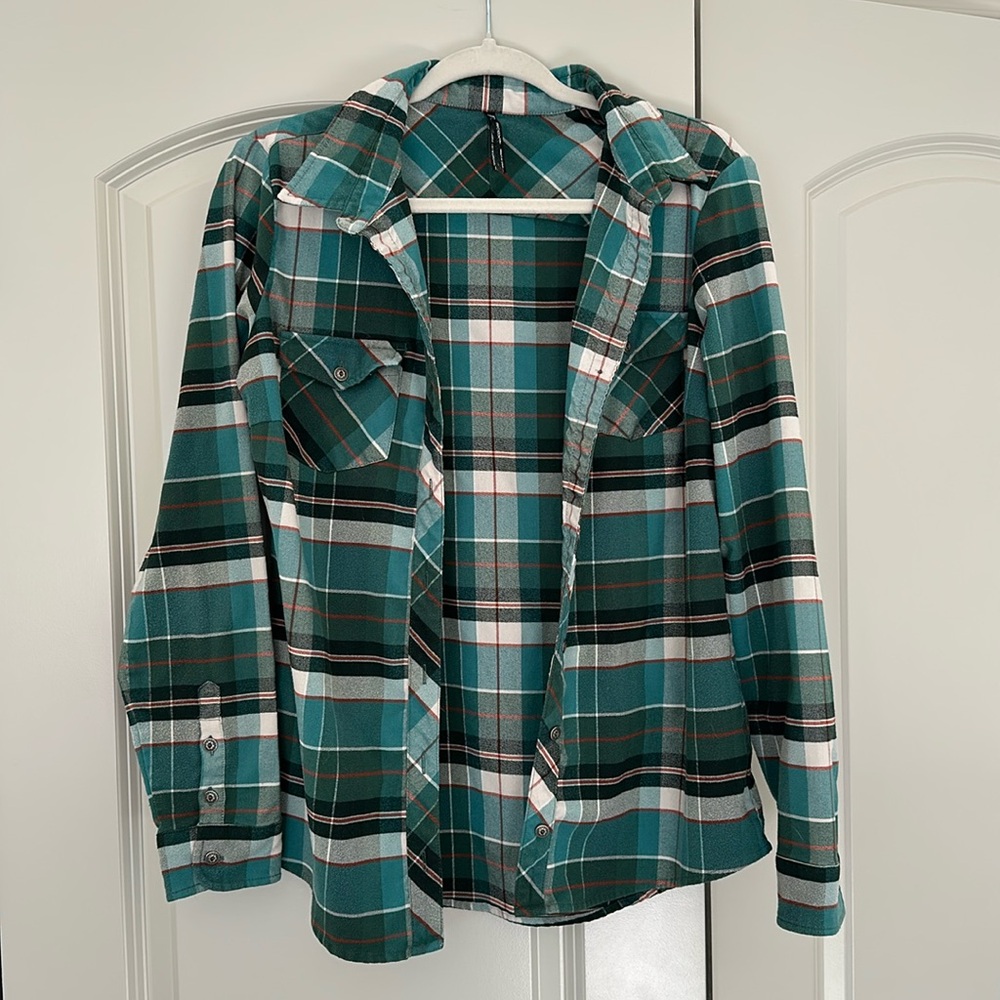 Plaid Kuhl women Medium flannel button front long sleeve- hiking/camping